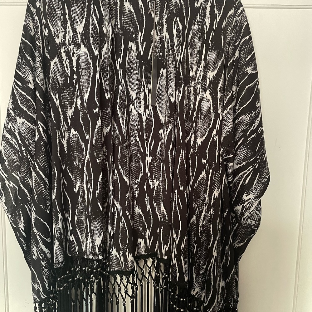 Kimono - Picture 4 of 4